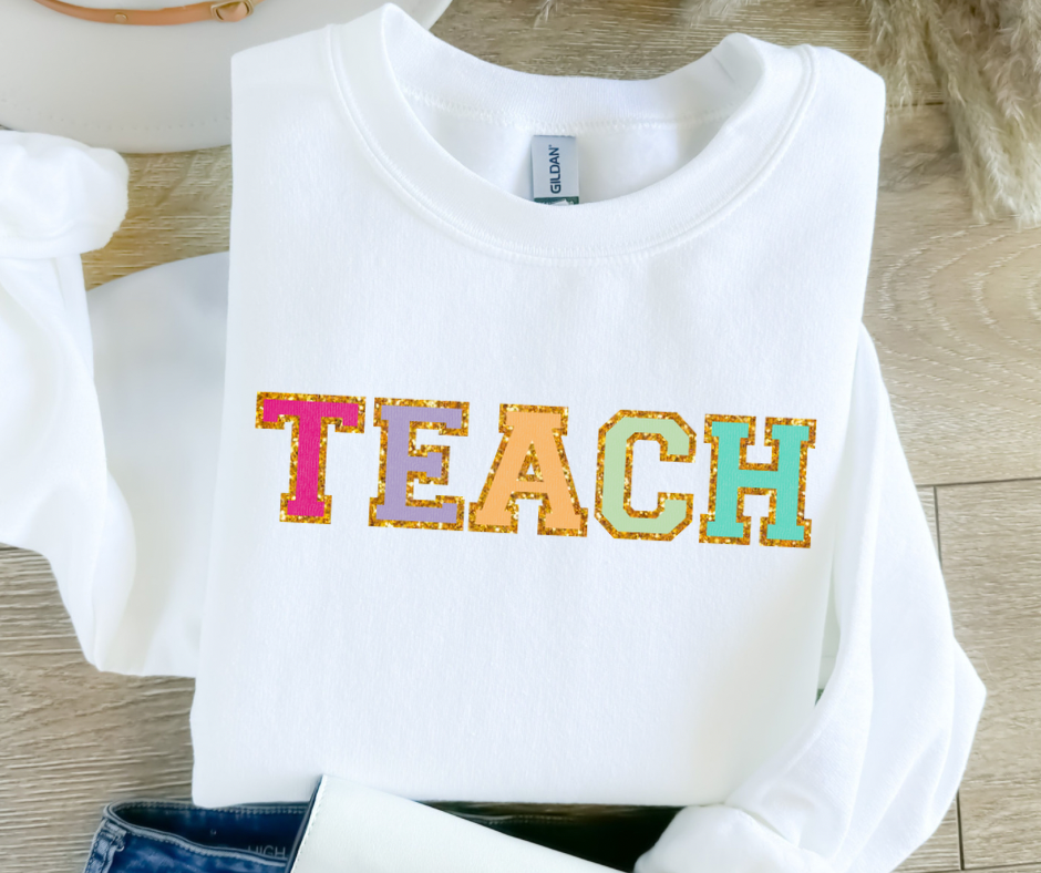 Gildan TEACH sweatshirt